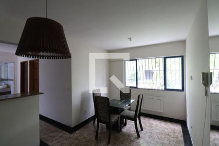 Sala de apartamento para alugar com 2 quartos, 47m² em Colubande, São Gonçalo