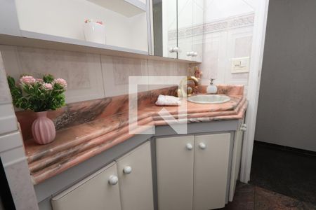 Apartamento à venda com 107m², 4 quartos e 2 vagasBanheiro Social