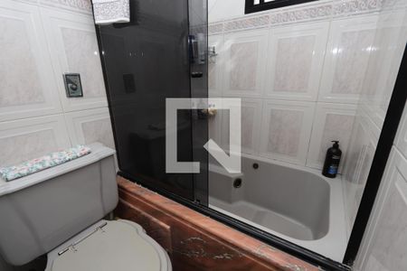 Apartamento à venda com 107m², 4 quartos e 2 vagasBanheiro da Suíte