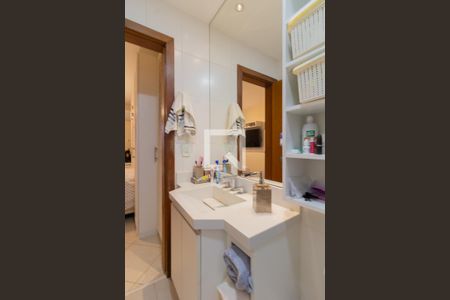 Apartamento à venda com 93m², 3 quartos e 2 vagas Apartamento à venda com 93m², 3 quartos e 2 vagasBanheiro da Suíte