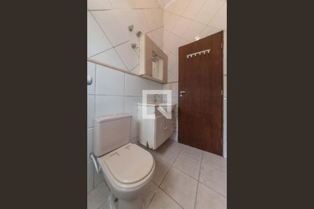 Casa à venda com 168m², 3 quartos e 2 vagas Casa à venda com 168m², 3 quartos e 2 vagasBanheiro do Escritório