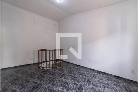 Casa à venda com 168m², 3 quartos e 2 vagas Casa à venda com 168m², 3 quartos e 2 vagasEscritório