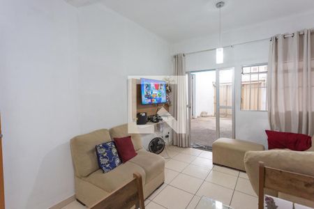 Sala de casa para alugar com 3 quartos, 240m² em Concórdia, Belo Horizonte