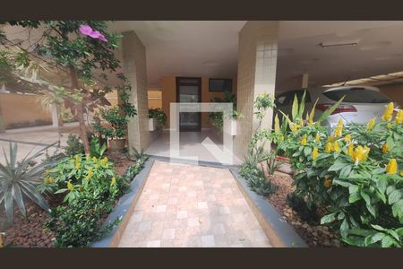 Apartamento à venda com 80m², 2 quartos e 1 vagaEntrada do prédio