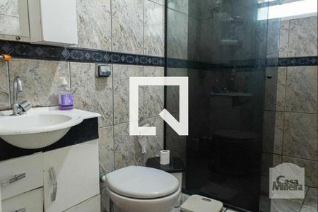 Casa à venda com 203m², 3 quartos e 1 vagaBanheiro