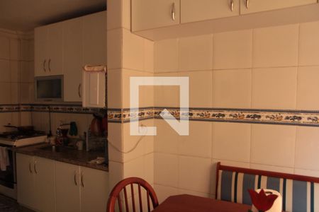 Casa à venda com 257m², 5 quartos e 5 vagascozinha