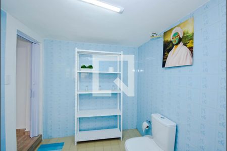 Banheiro de casa para alugar com 1 quarto, 55m² em Vila Flórida, Guarulhos