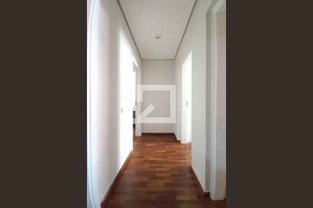 Corredor de apartamento à venda com 3 quartos, 104m² em Centro, Campinas