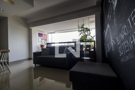 Apartamento à venda com 77m², 3 quartos e 1 vagaSala de TV