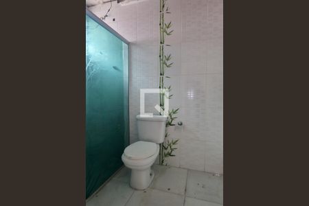 Suíte - Banheiro do Quarto 1 de casa para alugar com 3 quartos, 210m² em Jardim das Maravilhas, Santo André