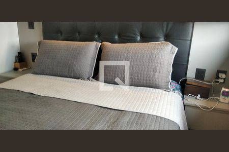 Apartamento à venda com 74m², 2 quartos e 2 vagas Apartamento à venda com 74m², 2 quartos e 2 vagasSuíte