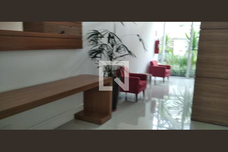 Apartamento à venda com 74m², 2 quartos e 2 vagas Apartamento à venda com 74m², 2 quartos e 2 vagasHall