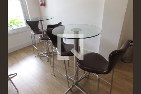 Apartamento à venda com 74m², 2 quartos e 2 vagasÁrea comum - Salão de festas