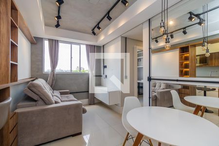 Sala de apartamento para alugar com 2 quartos, 42m² em Glória, Porto Alegre