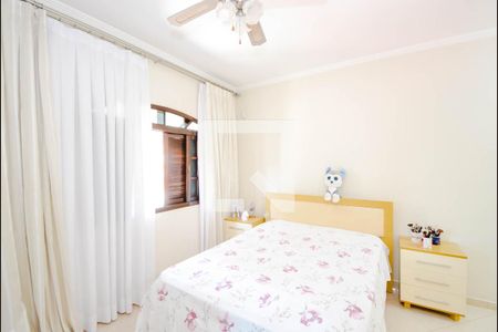 Casa à venda com 198m², 3 quartos e 5 vagasQuarto 3 - Suíte