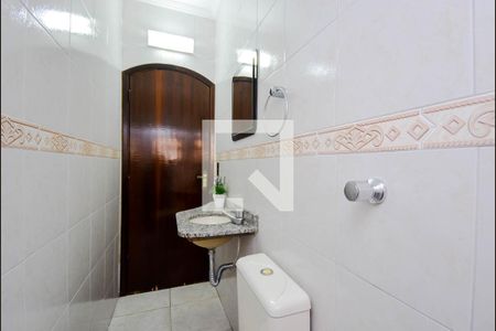 Casa à venda com 198m², 3 quartos e 5 vagasBanheiro de Serviço