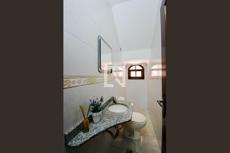 Casa à venda com 198m², 3 quartos e 5 vagasBanheiro de Serviço