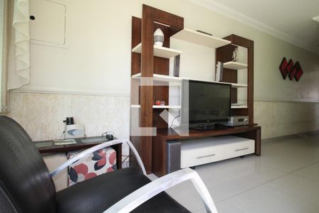 Sala de casa para alugar com 2 quartos, 220m² em Vila Constanca, São Paulo