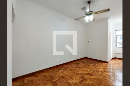 Apartamento à venda com 84m², 2 quartos e 1 vaga Apartamento à venda com 84m², 2 quartos e 1 vagaSala