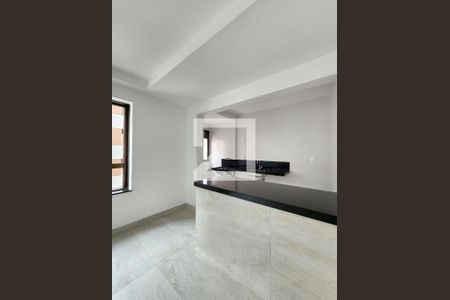 Cozinha americana de apartamento à venda com 2 quartos, 60m² em Santo Agostinho, Belo Horizonte