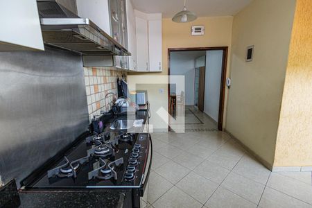 Casa à venda com 259m², 4 quartos e 2 vagasCozinha