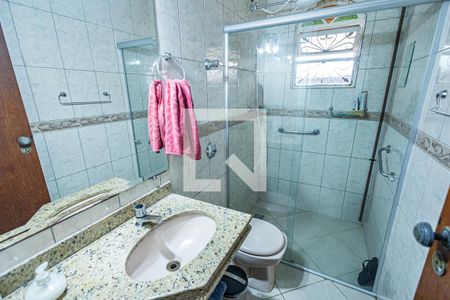 Casa à venda com 259m², 4 quartos e 2 vagasBanheiro da Suíte