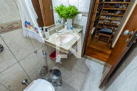 Casa à venda com 259m², 4 quartos e 2 vagasBanheiro da Suíte