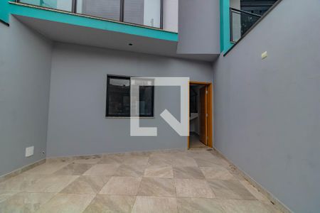 Casa à venda com 130m², 3 quartos e 2 vagasFachada