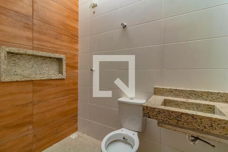 Casa à venda com 130m², 3 quartos e 2 vagasBanheiro