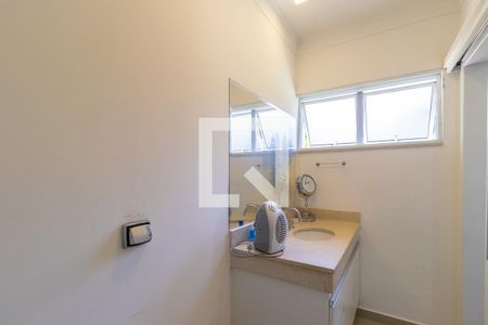 Casa de condomínio à venda com 1080m², 4 quartos e 6 vagasBanheiro da suíte 2