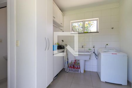 Casa de condomínio à venda com 1080m², 4 quartos e 6 vagasÁrea de serviço