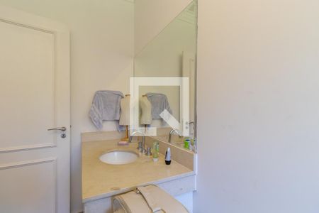 Casa de condomínio à venda com 1080m², 4 quartos e 6 vagasBanheiro da suíte 4