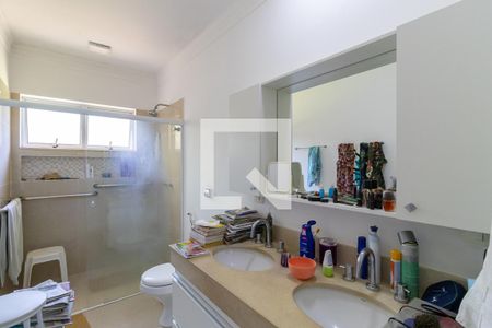 Casa de condomínio à venda com 1080m², 4 quartos e 6 vagasBanheiro da suíte 1