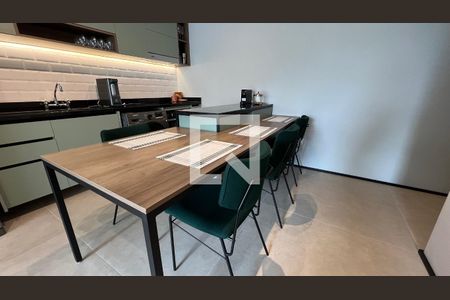 Cozinha de apartamento para alugar com 1 quarto, 47m² em Sumaré, São Paulo