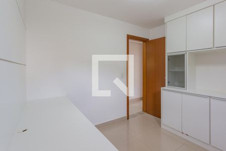 Quarto 1 de apartamento para alugar com 3 quartos, 259m² em Paraíso, Belo Horizonte