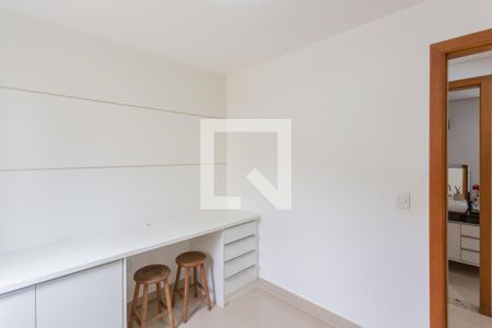 Quarto 1 de apartamento para alugar com 3 quartos, 259m² em Paraíso, Belo Horizonte