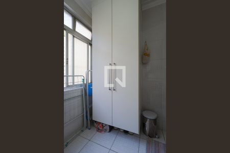 Apartamento à venda com 77m², 2 quartos e 1 vagaÁrea de serviço