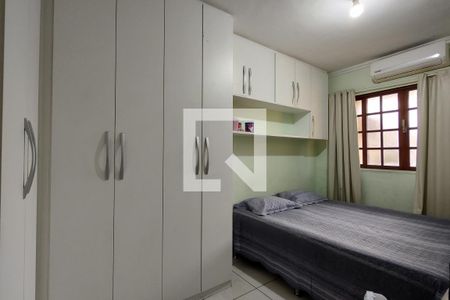 Casa de condomínio à venda com 104m², 2 quartos e 3 vagasQuarto 1 - Armários