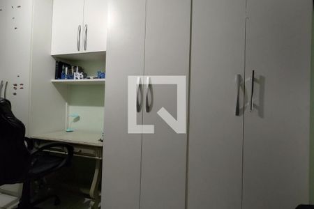 Casa de condomínio à venda com 104m², 2 quartos e 3 vagasQuarto 2 - Armários