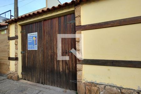 Casa de condomínio à venda com 104m², 2 quartos e 3 vagasFachada