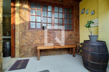 Casa de condomínio à venda com 104m², 2 quartos e 3 vagasVaranda