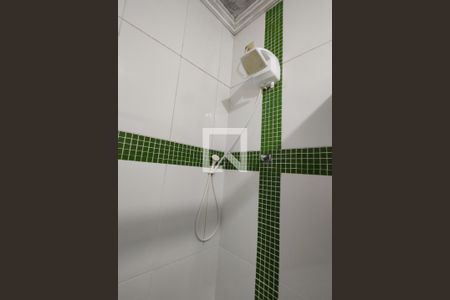 Casa de condomínio à venda com 104m², 2 quartos e 3 vagasBanheiro