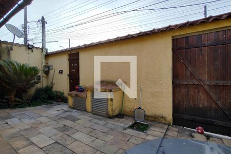 Casa de condomínio à venda com 104m², 2 quartos e 3 vagasQuintal