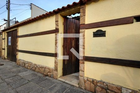 Casa de condomínio à venda com 104m², 2 quartos e 3 vagasFachada