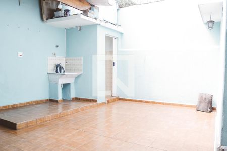 Casa à venda com 100m², 2 quartos e 4 vagasÁrea de serviço