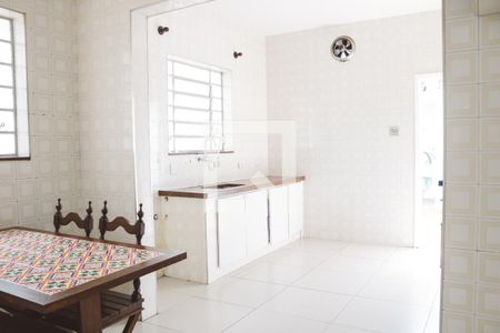 Casa à venda com 100m², 2 quartos e 4 vagasCozinha