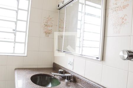 Casa à venda com 100m², 2 quartos e 4 vagasBanheiro 1