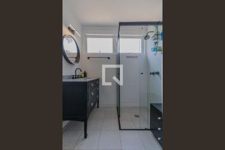 Casa à venda com 330m², 3 quartos e 2 vagasBanheiro da Suíte 3