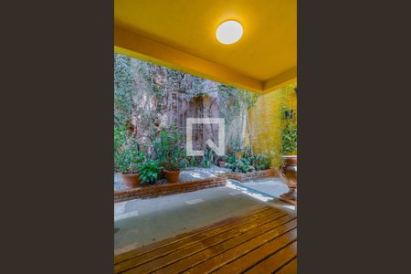 Casa à venda com 330m², 3 quartos e 2 vagasquintal