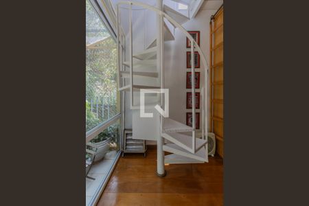 Casa à venda com 330m², 3 quartos e 2 vagasSala de TV